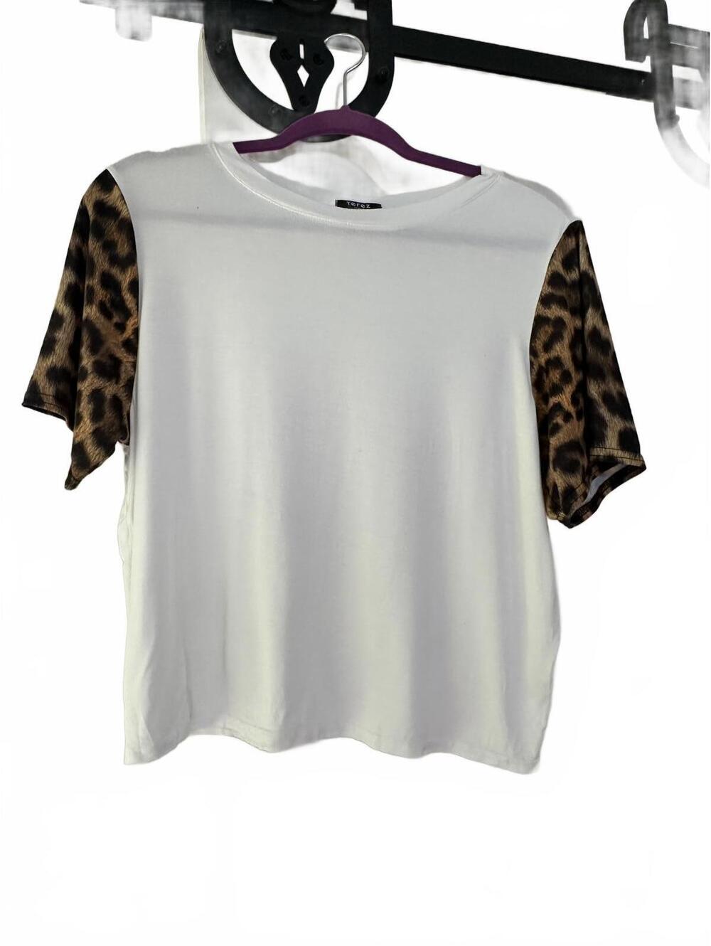 Leopard Print Sleeve Tee - Women's Small T-shirt